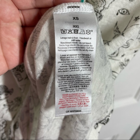 Ikks Women Skull Printed Linen V Neck Tee Size XS - Picture 4 of 7